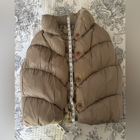 Ermanno Scervino cropped padded beige/camel vest, animal print lining. - Picture 7 of 13